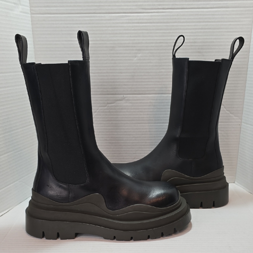 Bottega Veneta Tire Chelsea Boots Women
